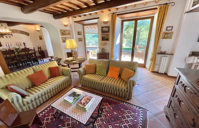 Luxurious Umbrian Retreat for 10 With Private Terrace and Pool - Photo 46
