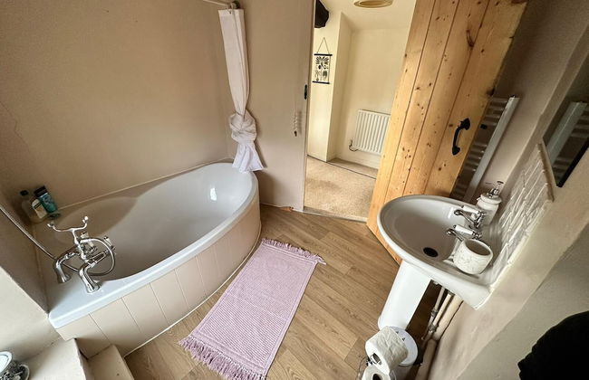 Beautiful 4-bed Cottage in Heart of the Cotswolds - Foto 19