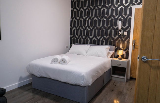 VR Apartments - Photo 2