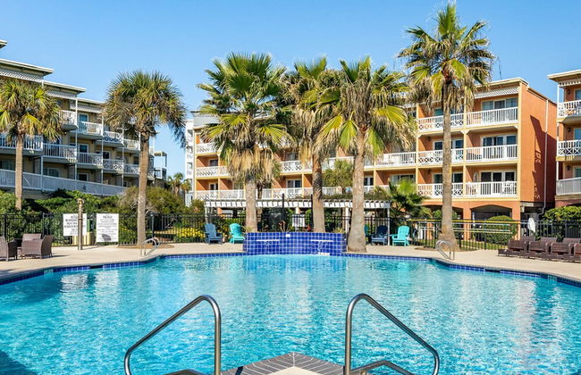 Seaside and Breezy Condo at the Victorian - Foto 6