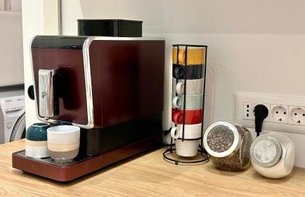 Omis apartment - near beach and town center, ground floor with small garden - Foto 36