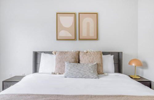 Downtown Bellevue 2BR w WD Storage nr Shops SEA-318 - Foto 9