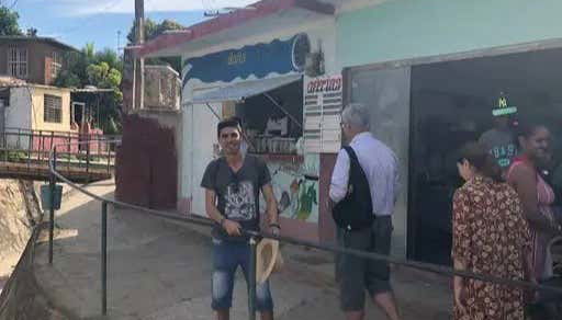 Posando en las calles de Trinidad