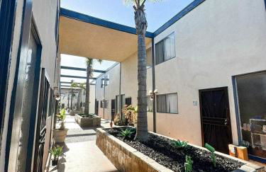 Spacious 2BR Townhouse - 3 Queens - Sleeps 8 - Foto 5