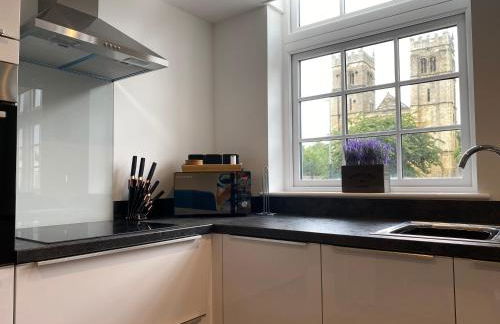 2-Bedroom Contractor Stay - Gated Parking & Fast WiFi - Photo 14