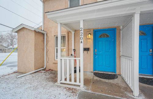 Downtown Launchpad for Urban Explorers | Fireplace - Foto 14