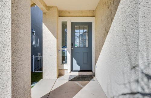 Theater Room, Fireplace Home 5 Mi to Dtwn Reno! - Photo 31