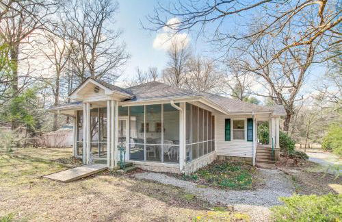 Central and Ornate Sewanee Home with Screened-In Porch - Foto 24