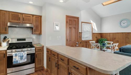 Gorgeous Beach House 2 blocks to the beach, Boardwalk, and amazing Restaurants - Foto 5