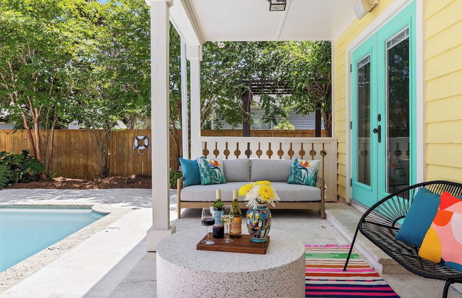 Luxe Villa Near Beach, Pool + Hottub, Chef's Kitchen Woodward Way by Avantstay - Foto 26