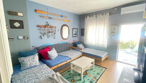 Small house at seafront - Photo 3