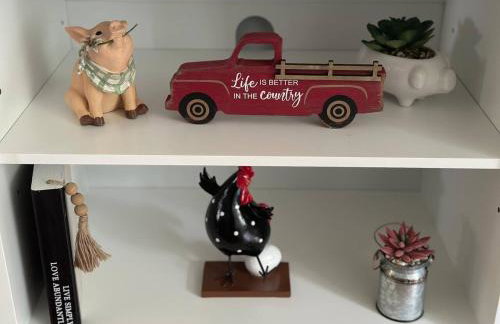 Rustic Kirtland Farmhouse Retreat - Foto 6