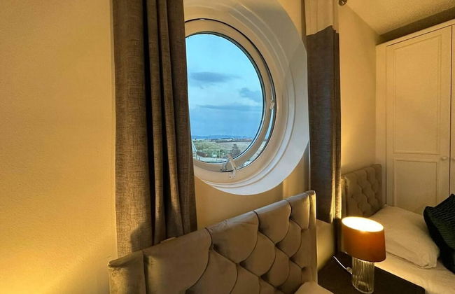 Beautiful 3-bed Apartment in Swansea - Photo 18