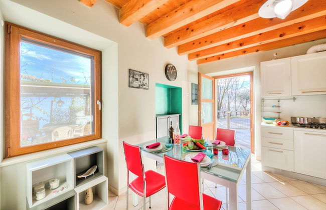 Faby House On Hilly Area And Lake View - Foto 23