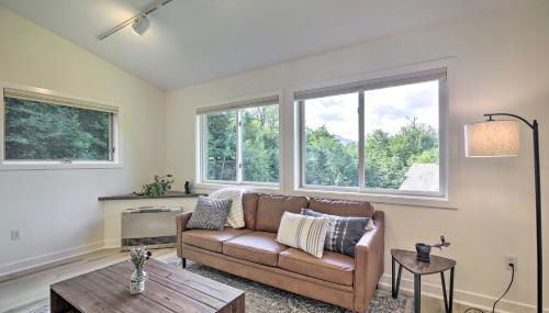 Airy and Bright Hideaway Near Smugglers Notch! - Foto 5