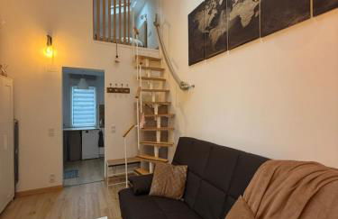 The Little Oak - tiny house with bed on mezzanine & terrace - from 1 to 4 p Disney, Paris & CDG - Foto 43