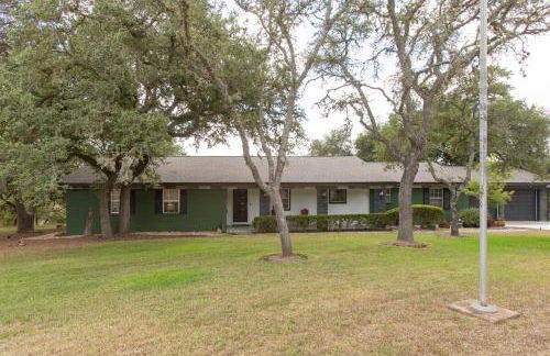 Four Bedroom Ranch Retreat with a Stunning Pool - Foto 46