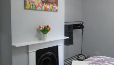 2 Railway Terrace - Photo 2