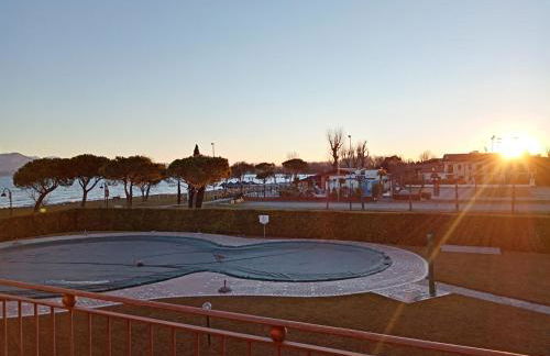 Mosaici Sunrise - lake front apartment with beautiful view - Foto 50