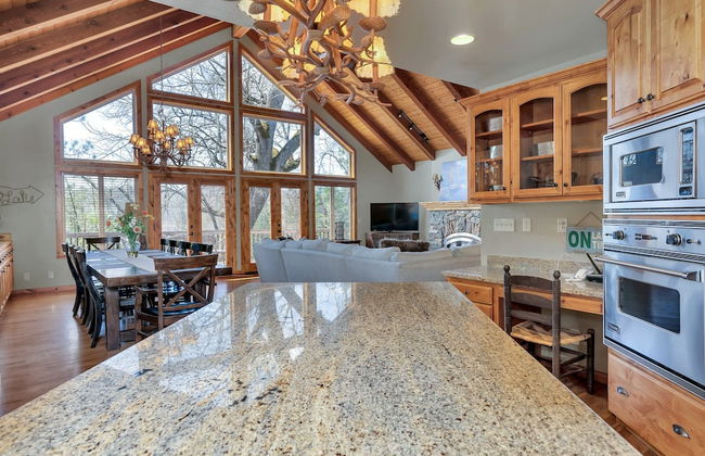 Bass Lake Beauty! 4 BDR Sleeps 16, Lakefront Views - Foto 13