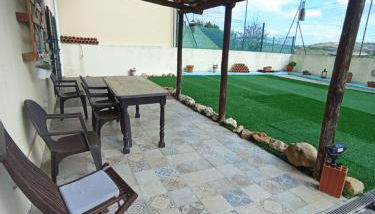 Alojamento - Apartamento ou quarto - Estacionamento à porta - Foto 3