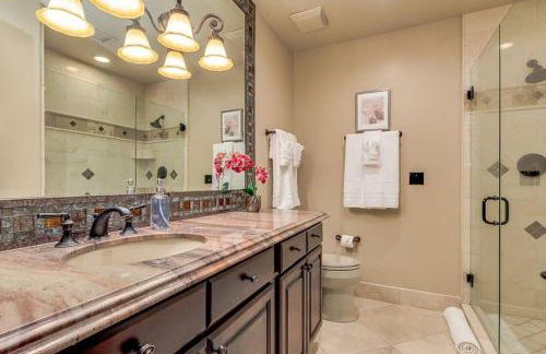 Estate Resort Style Oasis 6BDRM, 5.5 Bath Heated Pool with Misters - Foto 17