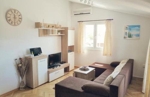 Santa Marina - Foto 1