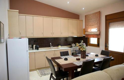 Village House - Photo 29