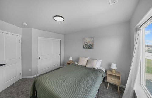 Contemporary Comfort in Quincy - Foto 13