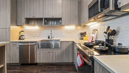 Lavish Escape 1Bd1Ba Pool w Golf Sim - Foto 5