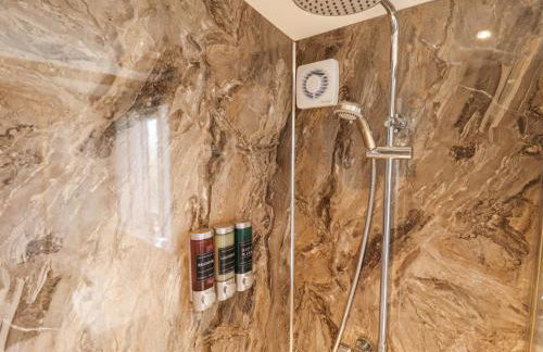 19 The Court - Photo 22