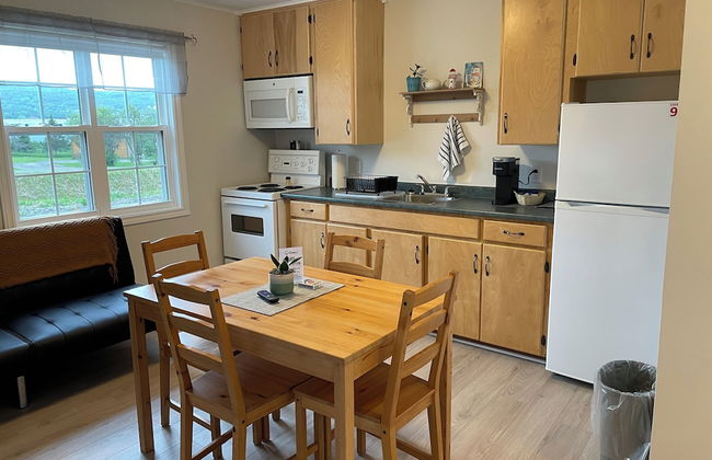 Buoy & Arrow Restaurant and Suites - Photo 12