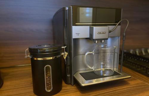 Stylisches City Apartment mit Balkon und Garage - Foto 30