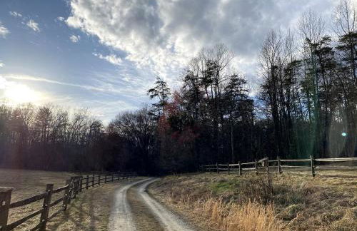 Charming Vacation Rental in a Barn on a Horse Farm near Afton Mountain in Virginia - Foto 23