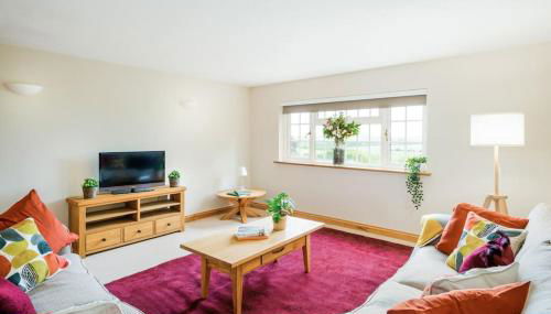 Pet Friendly Apartment with Rural Views & Parking - Foto 2