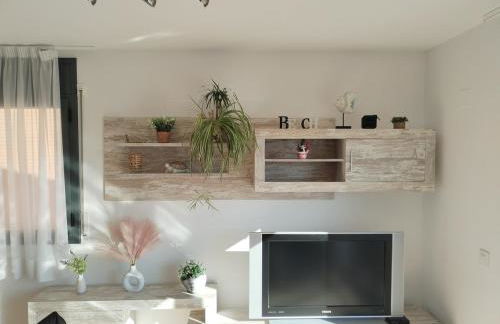 Apartamento familiar con piscina - Foto 1