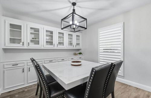 5BD Modern Farmhouse Retreat Sleeps 12 - Photo 12