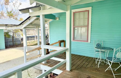 Retro Revival with Modern Comfort - A Mid-Century Gem in Gonzales LA - Foto 38