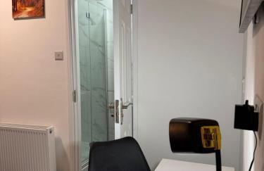 Cosy Six Bedroom House in Bedford Town - Foto 41