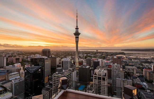 Quest on Queen - Photo 22