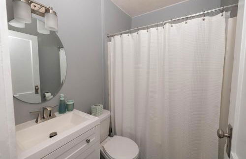 Charming Cozy Cottage with Hot Tub - Foto 5