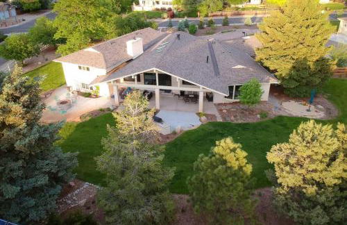 Mid-Century Mod - 7 BR Sleeps 22 - Hot Tub & Game Room - Foto 57