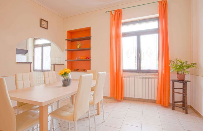 Villa in Italy With Private Garden Retreat - Foto 28