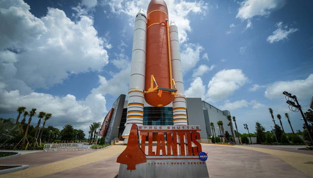 Cohete en el Centro Espacial Kennedy