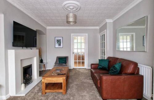 Stunning Birmingham Home for up to 4 people - Photo 6