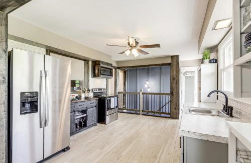 Dry Ridge Farmhouse with Hot Tub and Game Room! - Foto 7