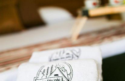 Chalés São João - a 500m da Cachoeira de Bom Jardim - com piscina - Foto 4