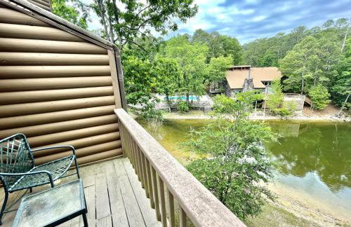 80BPD, Four bedroom, two 1 2 bath log-sided condo with lake view , garage condo - Foto 2