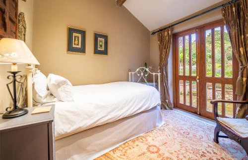 Extraordinary 15th Century timber framed cottage in famous Medieval village - The Tryst - Foto 33