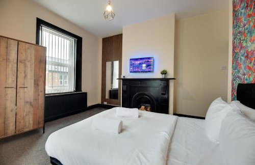 Newcastle CITY APT5,FREE STREET PARKING,4 BEDROOM HOUSE WITH 2 FULL BATHROOM AND KITCHEN,ALL ROOMS WITH TVs,7 BEDS,NETFLIX - Photo 34